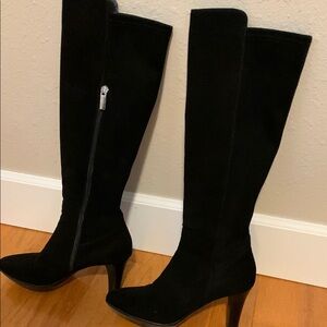 Sleek Black Stretch Suede Boots with High Heel and Form-Fitting Design